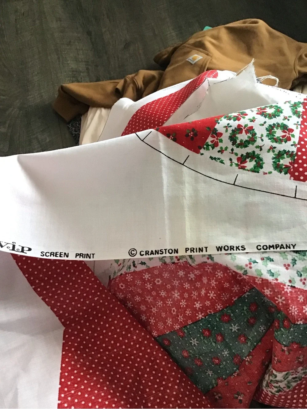 Vintage Cranston print works Old Fashioned Christmas Wreath fabric panel